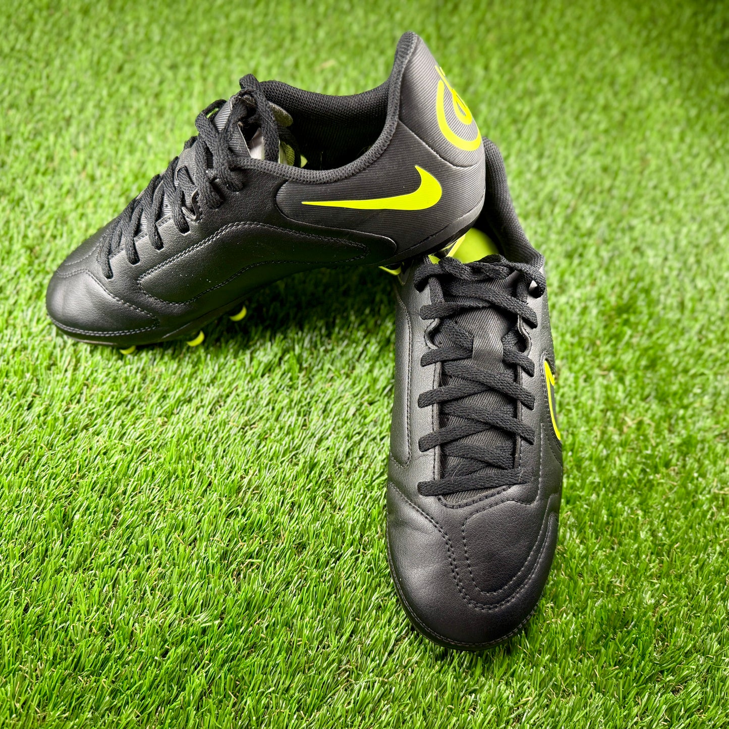 Nike Tiempo Legend 9 Club FG/MG Size 6U